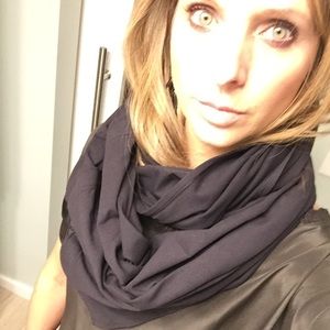 Meet your Posher, Mia